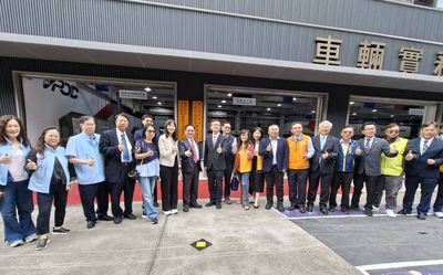 打造全國頂尖AI　智慧車輛維修人才基地　東南科大汽車修護甲級國家級檢定場開幕暨成果展示